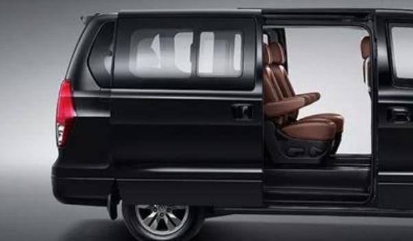 什么是側滑門，高端車型的標配（方便個性又實用）