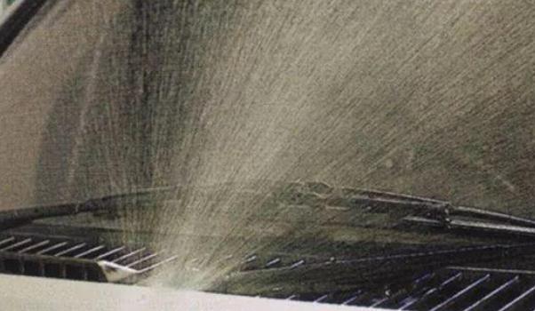 什么是可加熱噴水嘴，適合冬天結冰使用（配合雨刮條）