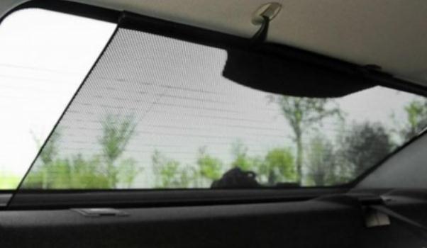 什么是后風(fēng)擋遮陽(yáng)簾，能夠遮擋紫外線（夜間不宜使用）