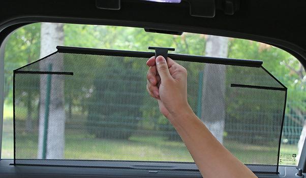 什么是后風(fēng)擋遮陽(yáng)簾，能夠遮擋紫外線（夜間不宜使用）