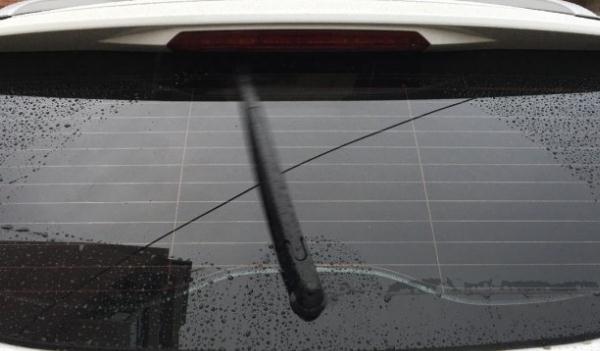 什么是后雨刷，智能化感應更貼心（提供良好視野）