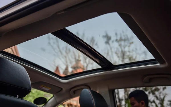 suv全景天窗容易漏水嗎 全景天窗suv日常怎么保養