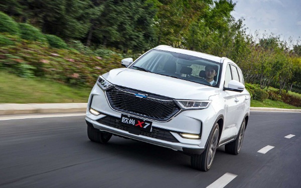 十萬(wàn)元買什么suv好 長(zhǎng)安歐尚x7性價(jià)比十足