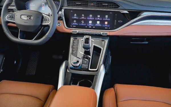 90后購車優質選擇 吉利博越PRO來襲