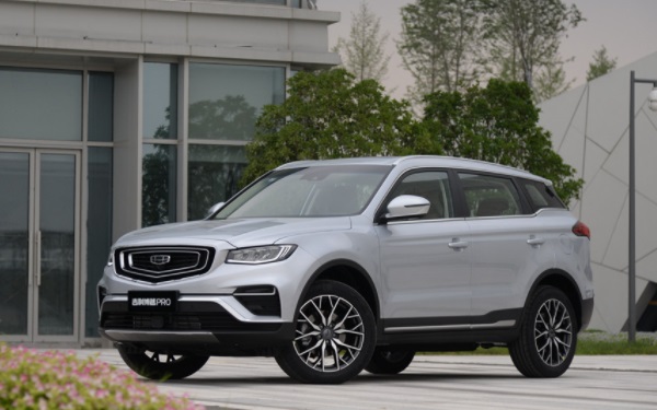 90后購車優質選擇 吉利博越PRO來襲