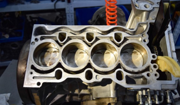 奧迪a4l什么發動機型號 2.0T直列四缸渦輪增壓發動機