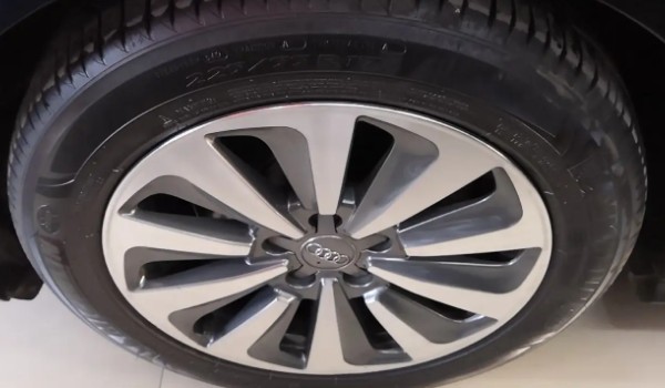 奧迪a6l輪胎規格型號 a6l的輪胎尺寸為255/40 r20