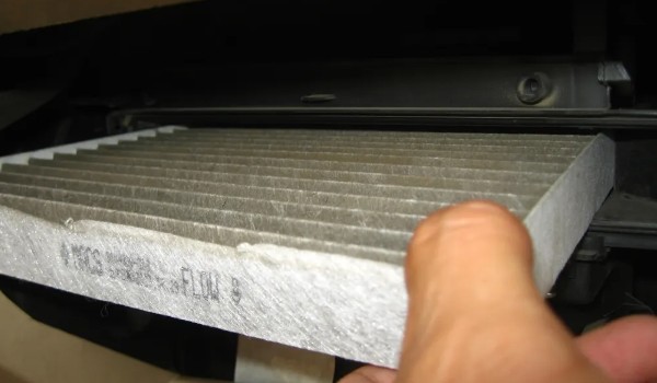 奧迪q5l空調濾芯多久換一次 每行駛2萬公里更換一次