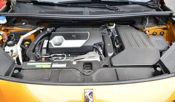 ds7這款車怎么樣 動(dòng)力強(qiáng)勁車身長達(dá)4.6米(百公里油耗7.9L)