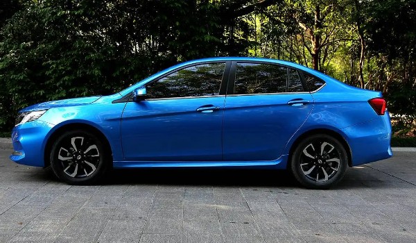 a5翼舞三大件配置 1.5L四缸發動機(CVT無級變速箱)