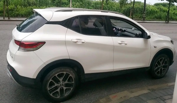 東南dx3是什么發動機 兩款發動機配置(1.5L和1.5T)