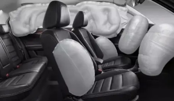 觀致3安全性能怎么樣 安全配置非常豐富(采用2大安全氣囊)