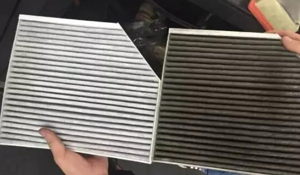 海馬8s空調濾芯在哪里 副駕駛手套箱的內側