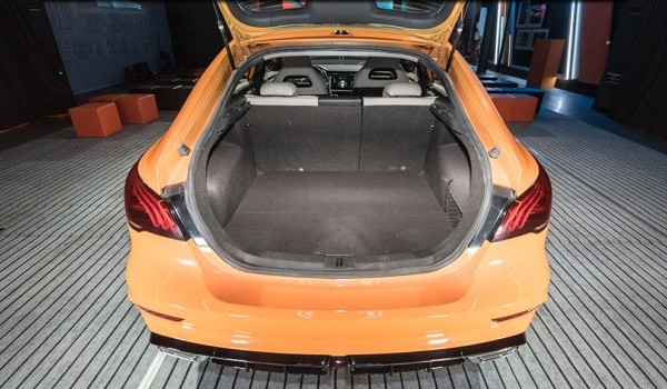 名爵6車身長度多少米 車身長4.6米（采用5門5座結構）