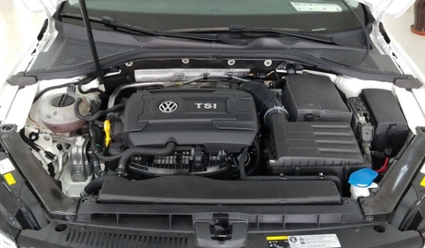 凌渡是什么發(fā)動機 搭載1.4T四缸發(fā)動機(百公里加速8.5秒)