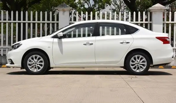 日產軒逸輪胎規格型號 采用兩種輪胎規格（205/60 R16和205/50 R17）