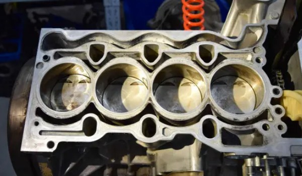 長安uni-v發動機怎么樣 動力十分充沛(采用1.5T四缸發動機)