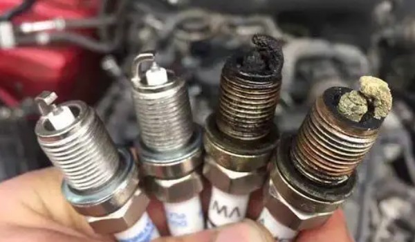 本田思域火花塞多久換 每行駛2萬(wàn)公里更換一次