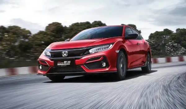 本田思域油耗怎么樣 百公里綜合油耗5L(一公里油耗約6毛)