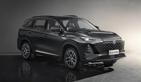 長安cs75plus發動機怎么樣 動力十分強勁(搭載兩款發動機)