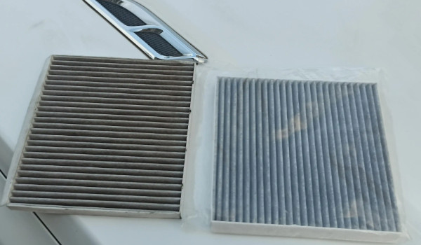 長安cs75plus空調濾芯在哪里 位于副駕駛的手套箱里面