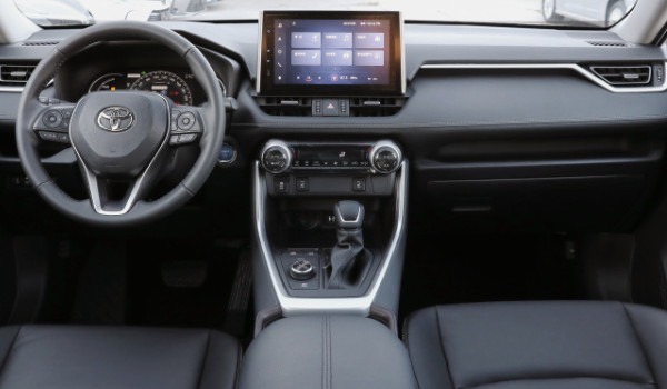 榮放空調濾芯在什么位置 位于副駕駛手套箱的內側