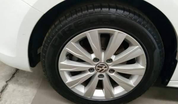 大眾速騰輪胎型號規格 輪胎型號規格為225/45 r18