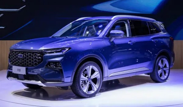 福特領睿安全性如何 安全輔助功能十分豐富(搭載六大氣囊)