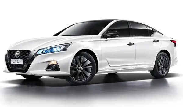 天籟車身尺寸是多少 長(zhǎng)寬高4901*1850*1450mm