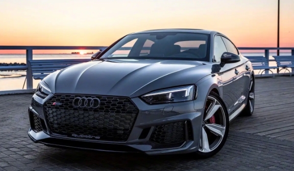 奧迪rs5什么顏色好看 米索斯黑色更為穩重（八種外觀顏色）