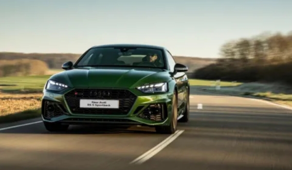 奧迪rs5什么顏色好看 米索斯黑色更為穩重（八種外觀顏色）