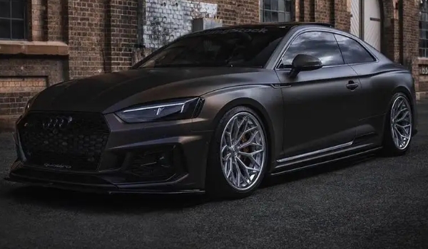 奧迪rs5什么顏色好看 米索斯黑色更為穩重（八種外觀顏色）