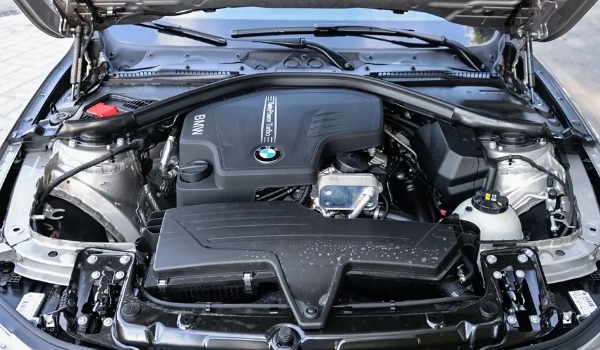 寶馬3系是什么發動機 搭載2.0T四缸渦輪增壓發動機（有高種低三種功率）