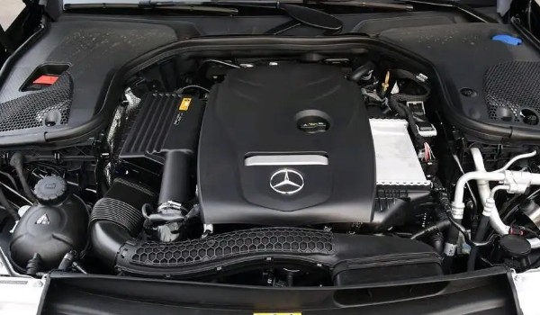 奔馳e級發動機聲音大 四種原因導致(發動機積碳問題)