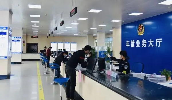 車管所上班時間周六周日上班嗎 周末不上班（具體時間依據政府發布的規定）