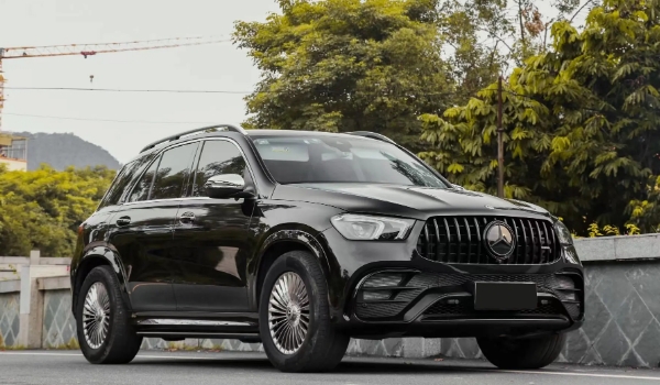 奔馳suv全部車型價格 在售的、停售的車型共有29款(最低報價27萬起)