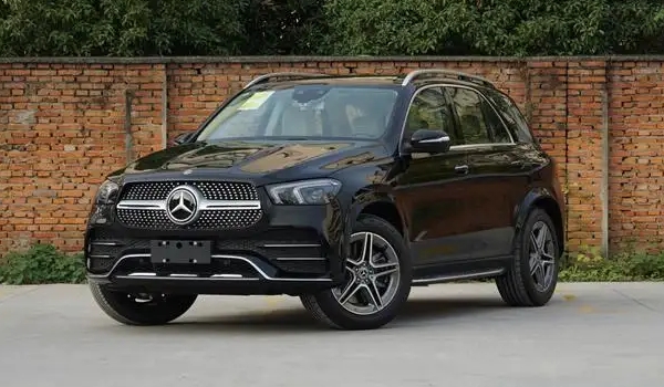 奔馳suv全部車型價格 在售的、停售的車型共有29款(最低報價27萬起)