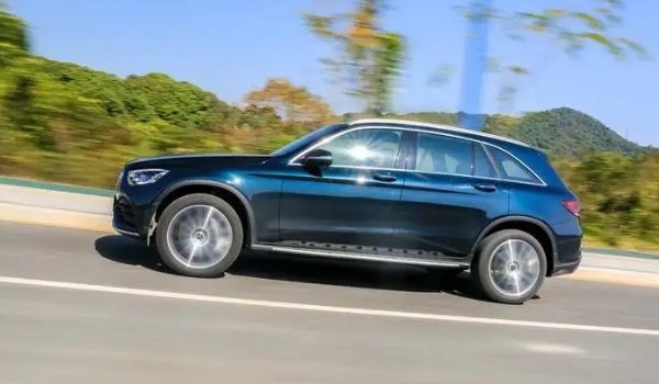 奔馳suv全部車型價格 在售的、停售的車型共有29款(最低報價27萬起)