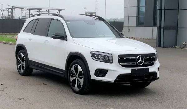 奔馳suv全部車型價格 在售的、停售的車型共有29款(最低報價27萬起)