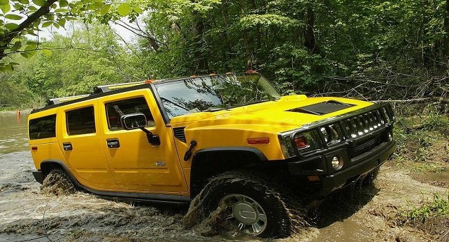 奔馳和悍馬哪個檔次高，悍馬野性更勝奔馳