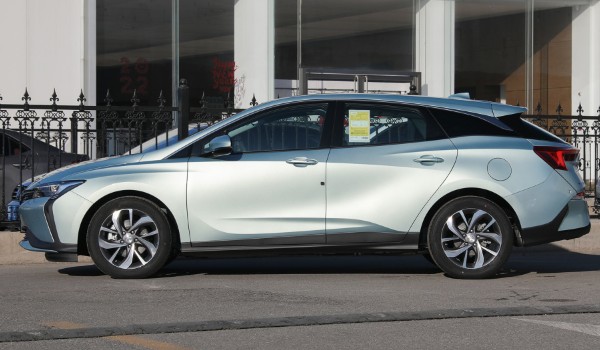 別克微藍6插電混動版參數 采用雙電機輔助(純電續航可達50km)