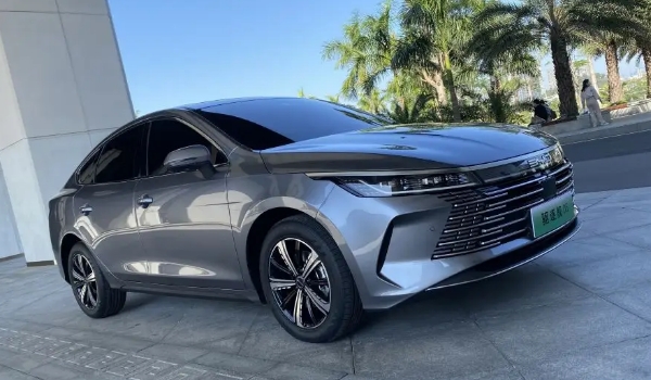 比亞迪驅(qū)逐艦05價格參數(shù)，最新款售價11萬（發(fā)動機(jī)最大功率110馬力）