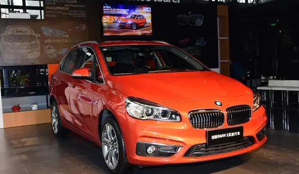 進口寶馬2系多功能旅行車怎么樣，兩廂車空間寬敞舒適