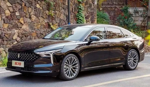 奔騰b70怎么樣值得購買嗎，搭載的動力同級別優秀