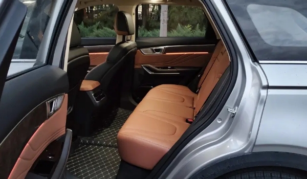 奔騰t99怎么樣值得購買嗎，搭載2.0T+8AT的澎湃動力