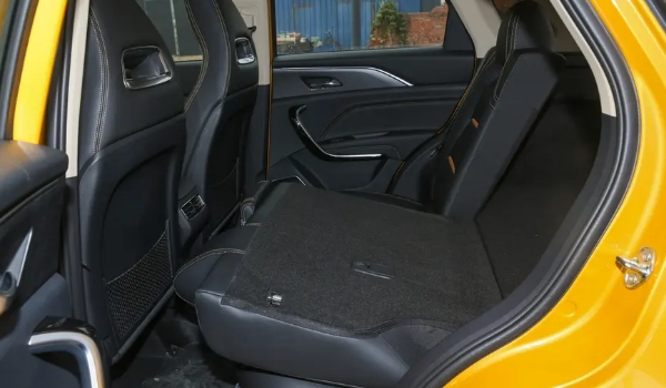 奔騰t77真實口碑，行駛穩(wěn)定性極高（油耗實測低）