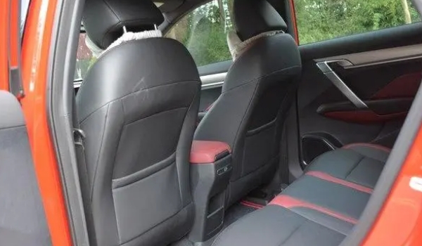 繽越怎么樣值得購買嗎，兩款發(fā)動機動力夠用（油耗實測7L起）