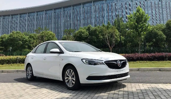 別克英朗油耗怎么樣，實測百公里油耗6L（搭載1.5L和1.3T兩款發動機）