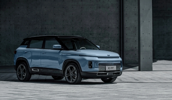 吉利icon怎么樣?三缸動力充足油耗節省(乘儲空間夠用)