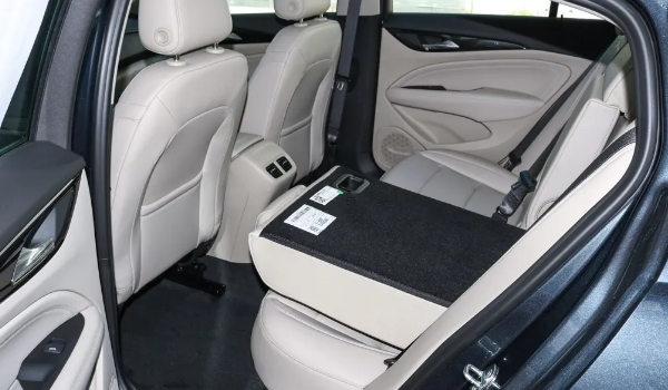 別克君威怎么樣值得買嗎,車身尺寸同級較大(兩款動力充足)